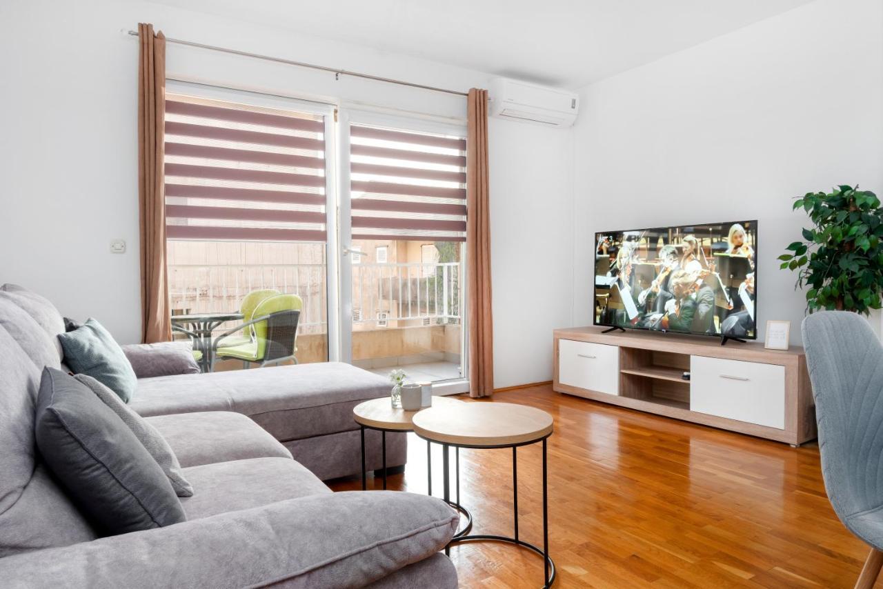 Apartment Ana-Marija มาคาร์สกา ภายนอก รูปภาพ